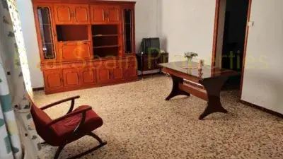 Casa familiar de 6 dormitorios en V	alez Rubio