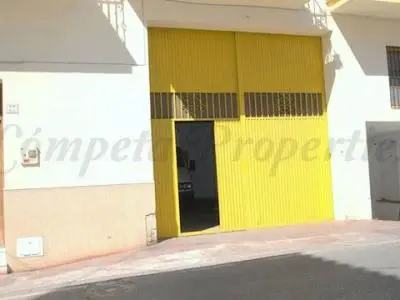 Local Comercial en Torrox Centro 143m2 - Excelente Inversion