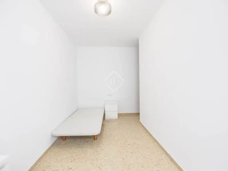 Apartamento en Valencia, San Francesc: 5 Dormitorios, Terraza, Parking