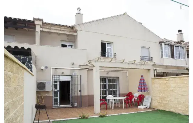 Alquiler casa 4 dormitorios Jerez estudiantes Universidad Cadiz