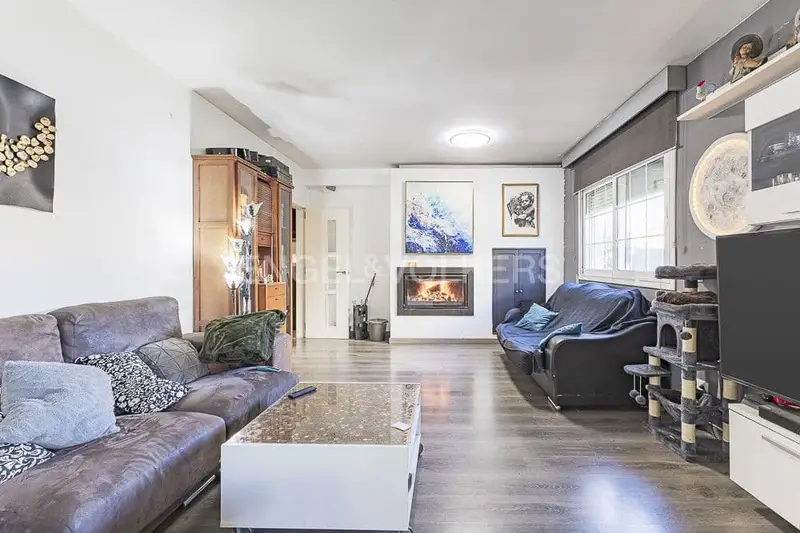 Chalet en Palau-solita i Plegamans con 4 habitaciones y jardin