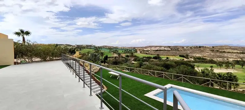 Villa de Lujo en Valle del Este 6 Dormitorios Piscina Jardin