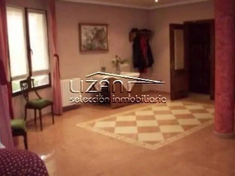 Chalet en Siero 530m2 5 dormitorios 4 baños Jardin Terraza