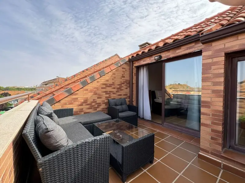 Venta Ático Duplex con Trastero y Piscina en Valdepeñas