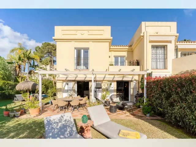 Adosado 3 Dormitorios Piscina Privada La Quinta Benahavis