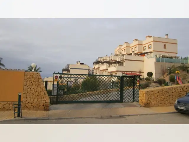 Piso 3 Dormitorios Finestrat Espaa