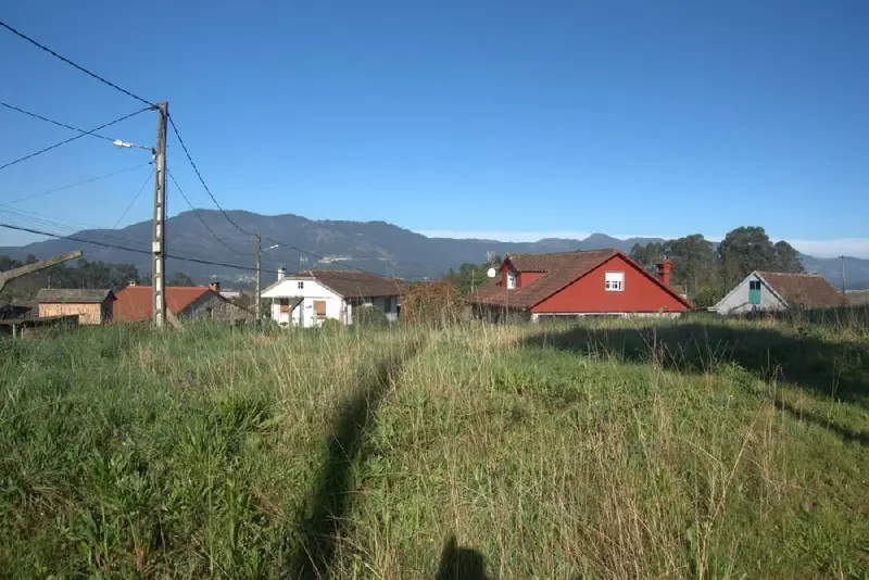 Solar Urbanizable en Louredo Mos 822m2
