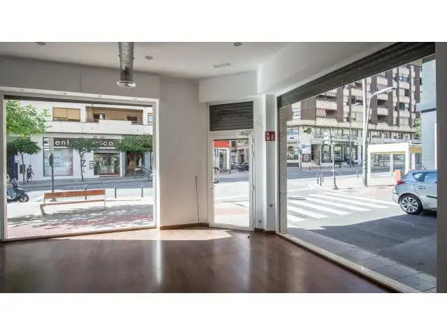Local Comercial Gran Avenida 90m² Esquina