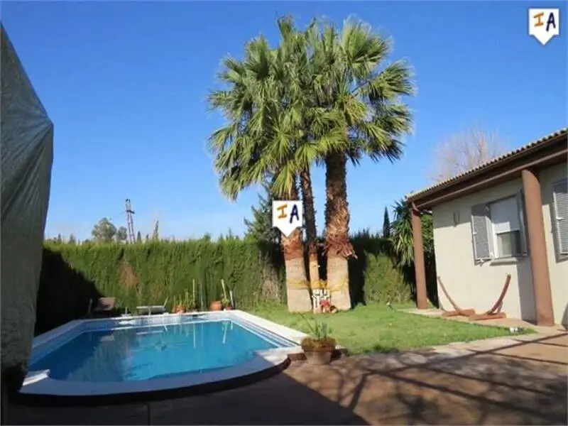 Chalet 3 Dormitorios Piscina Jaen
