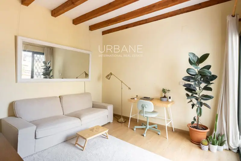 Atico con Terraza Privada en el Born Barcelona