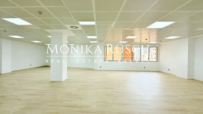 Oficina en Alquiler Les Corts Barcelona 140m²