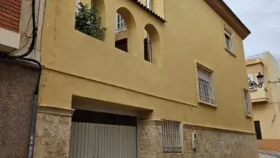 Casa en Venta en Benaguassil 200m2 4 habitaciones 2 baños