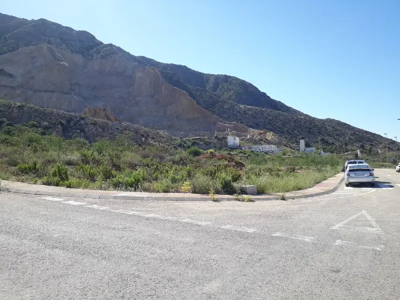 Venta Terreno Industrial Redovan 3461m2 Polígono San Carlos