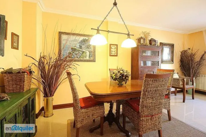 Chalet Adosado en Alquiler cerca de Ever - 180m2 - Julio