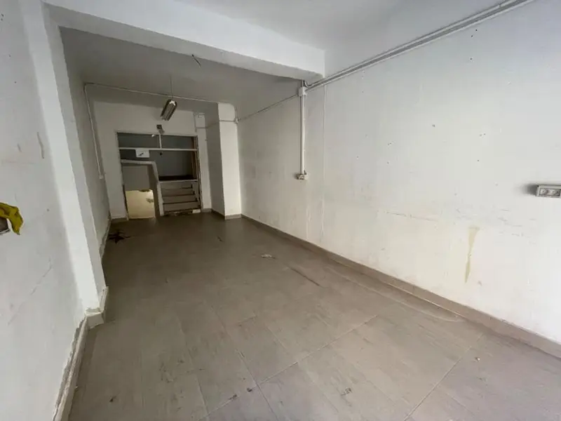 Local Comercial en Albacete 101m2 Dos Entradas Cerca Avda Espa
A