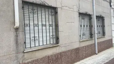 Casa en Trobajo del Camino con Jardin
