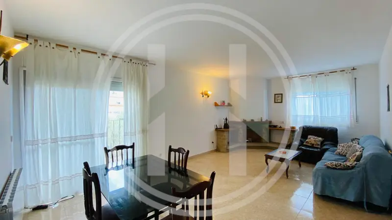 Casa con Jardin en Canves y Samalus