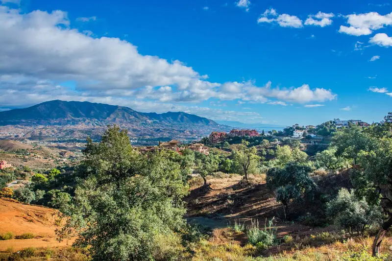 Terreno en Venta La Mairena Costa del Sol 2266m2