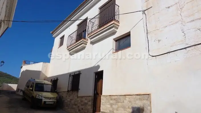 Casa de Pueblo en Líjar Almería 3 Dormitorios 2 Baños Reformada