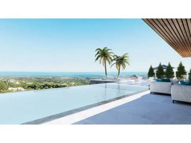 Villa de Lujo en Sotogrande con Vistas al Mar