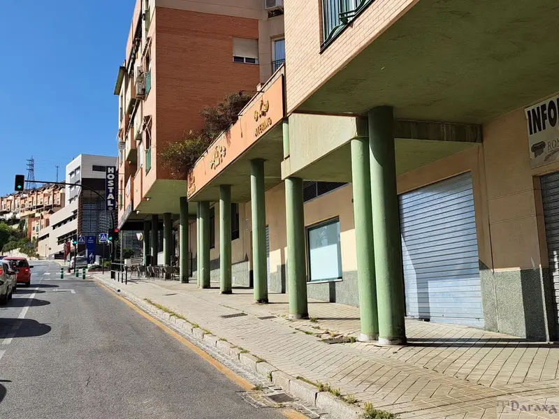 Local Comercial 500m2 Carretera Sierra Granada Hospital Vithas