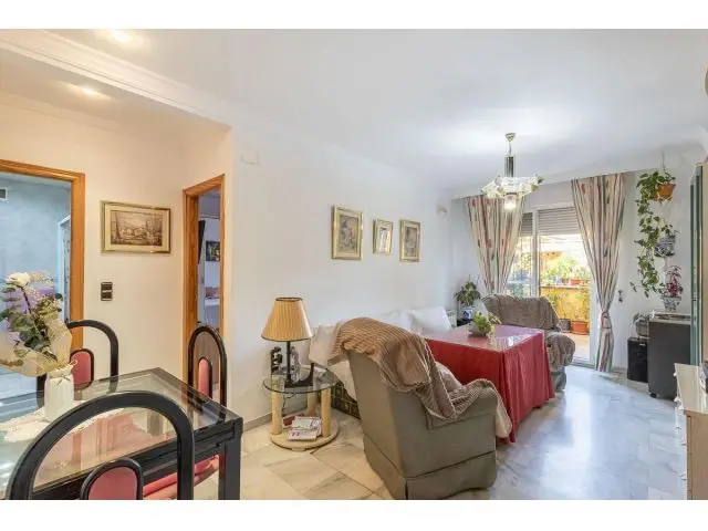 ¡PISAZO CON TERRAZA Y RESIDENCIAL CON PISCINA EN OGIJARES! Ogíjares