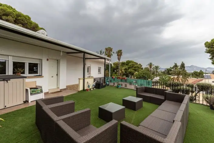 Villa en Venta en Alicante 3 Dormitorios