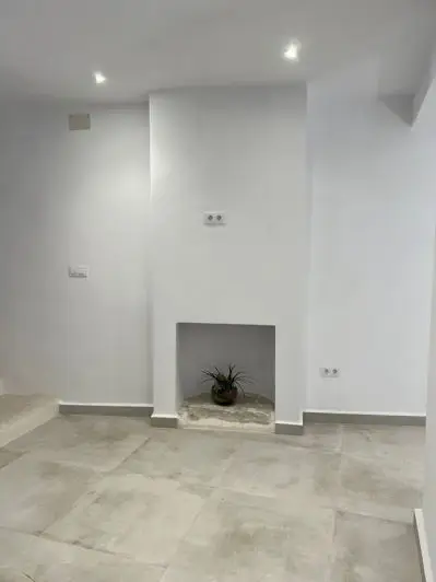 5 Bed Townhouse for sale