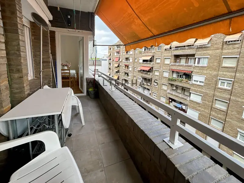 Alquiler Temporada Piso 80m2 3 habitaciones 2 baños El Poble Sec Barcelona