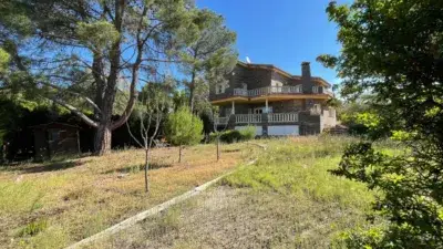Casa Unifamiliar de Lujo en Odena con Piscina y Sistema Domótico