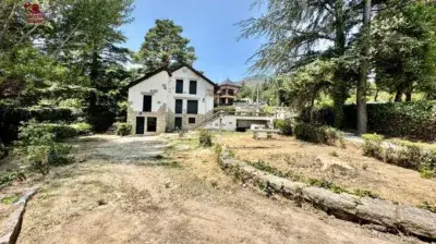 Chalet de Lujo en Los Molinos 5 Dormitorios Piscina Jardin 923m2