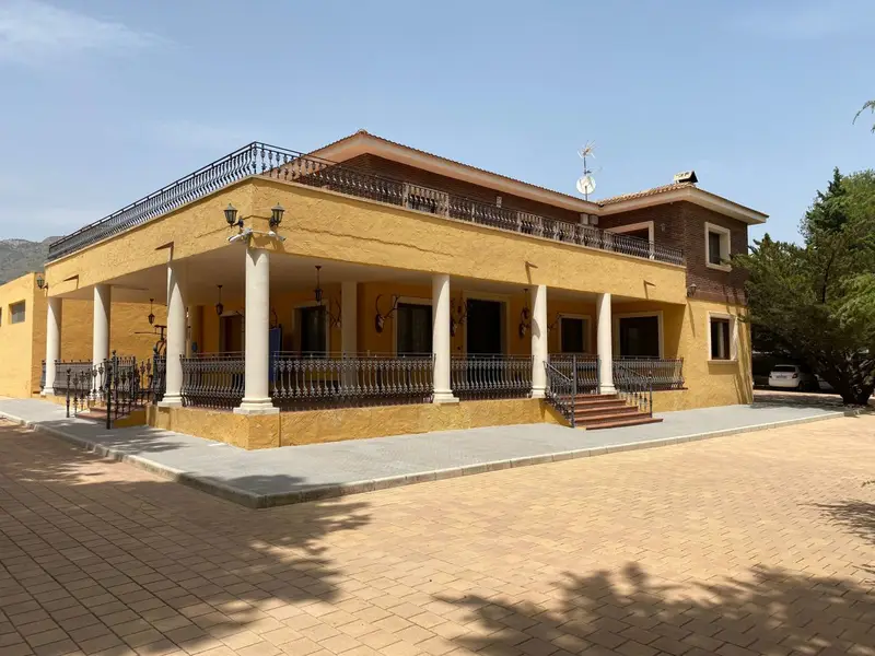 Venta Chalet con Garaje en Salinas