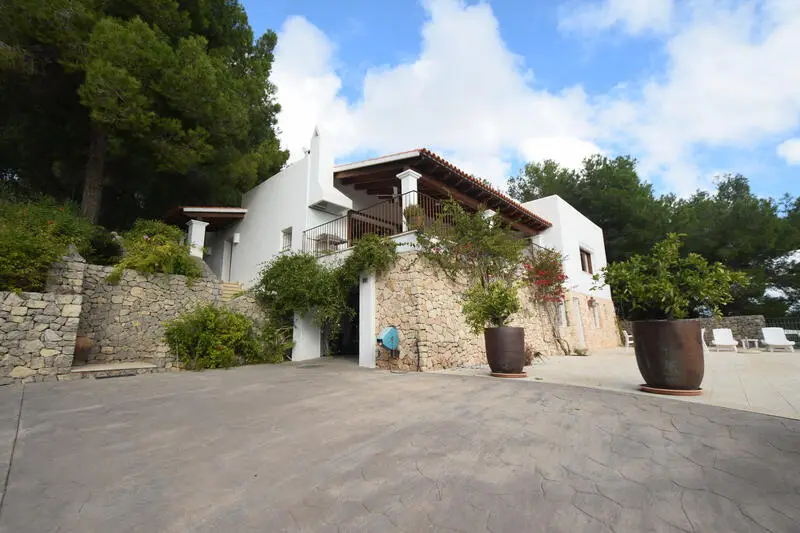 Casa de Campo con 5 Dormitorios y Piscina cerca de Cala Llenya