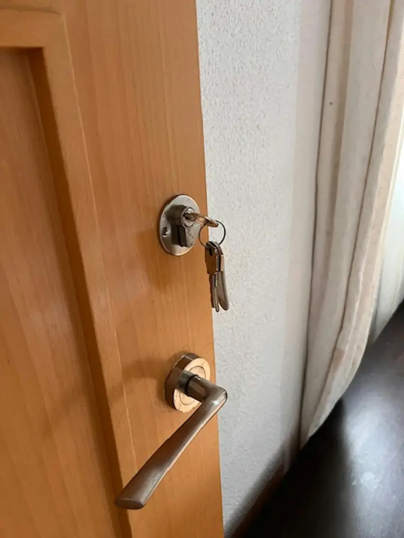 Habitaci
ón doble en alquiler C
rdoba Espa
ña Ba
ño compartido Wifi
