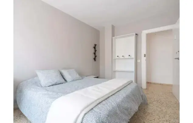 Habitaci
ón 100m
² Castelló de la Plana Estancia Media Larga