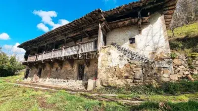 Casa con Establo en Colunga: Reforma Integral