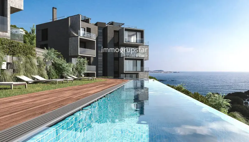 Apartamento en Platja d'Aro con Vistas al Mar y Piscina