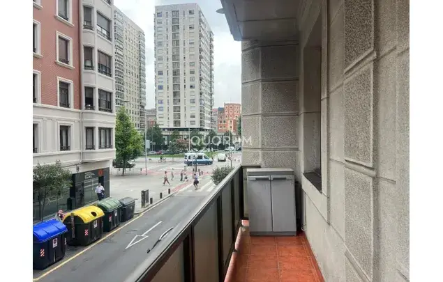Alquiler Temporal: Apartamento 4 Dormitorios Bilbao 95m²