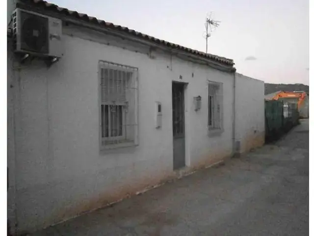 Casa adosada en venta Puente Genil 2 habitaciones