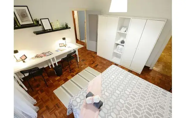 Alquiler habitaciones Bilbao piso amueblado Zubiaurre