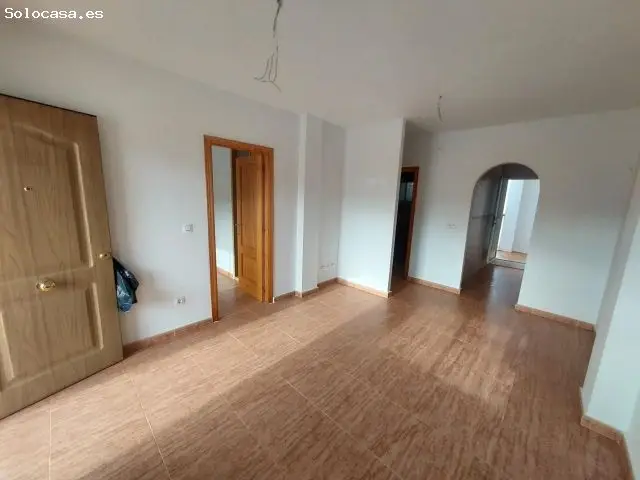 Bungalow en Castalla Internacional: 2 Dorm, Jardin y Solarium