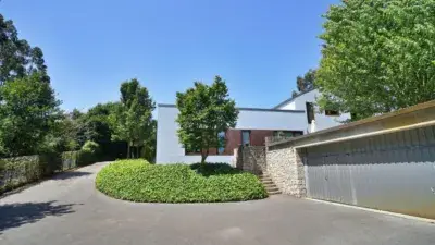 Chalet en Venta Boo de Pielagos - Lujo y Naturaleza