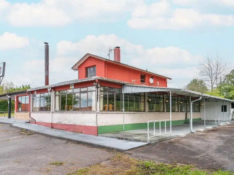 Chalet con Restaurante en Asturias Ideal para Negocio u Alquiler Vacacional