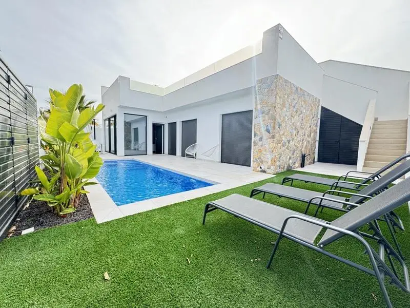 Villa Moderna 3 Dormitorios Pilar de la Horadada
