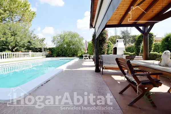 Chalet con Piscina en Vila real
