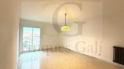 Piso en Alquiler Manresa 3 Habitaciones Balcon Trastero Ascensor