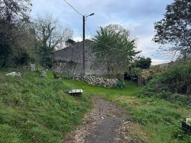 Parcela Urbana en Llanes Asturias con Terreno Rustico