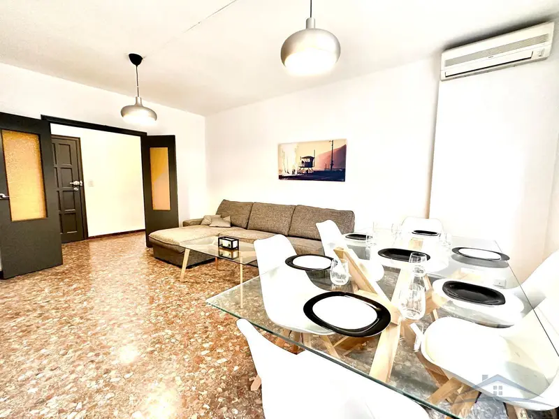 Venta Piso Reformado Centro Almeria 5 Dormitorios 2 Baños