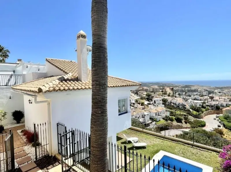 Adosado 4 Dormitorios Costa del Sol Vistas al Mar Piscina Privada