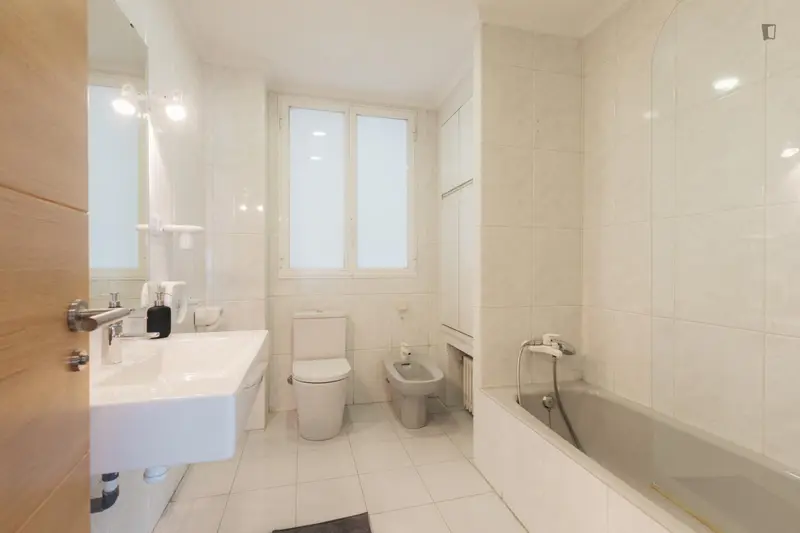 Coliving Valencia: Habitaciones Amuebladas con Servicios Incluidos